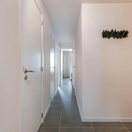 Huswell - Modern For Up To Five People * Oostende