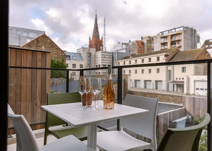 Huswell - Modern For Up To Five People *