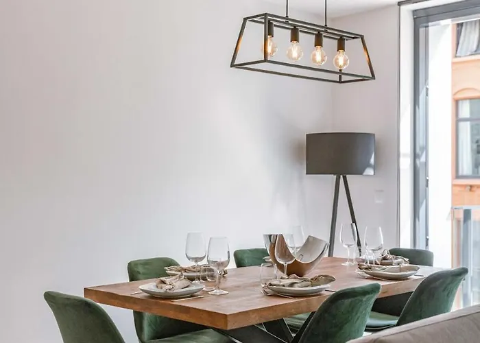 Huswell - Modern For Up To Five People *